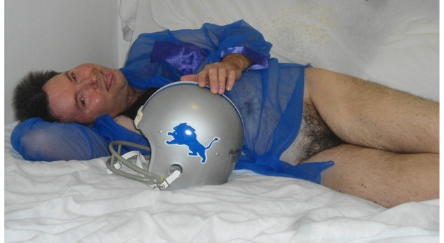 This Dude Is Purposely Pissing Off Detroit Lions Fans