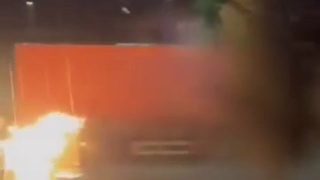 Palestinians show love to soldiers in Israel