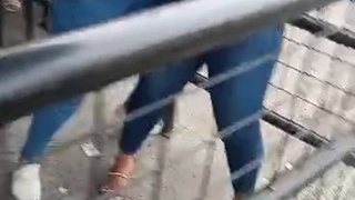 Woman finds husbands mistress in prison visitation line
