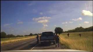 Illegal immigrant tries to flee traffic stop