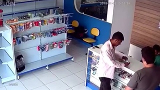 Fail last robery mobile  kirachi  thug