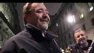 English guy calmly stands his ground against foreigners in London