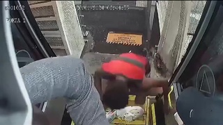 Bus nutter