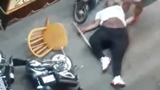 Chair vs fat bastard