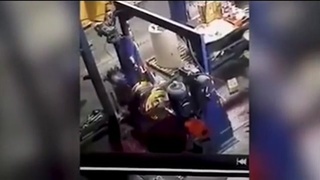 YOU SPIN ME RIGHT ROUND.. (ROTATORY MACHINE ACCIDENT COMPILATION)