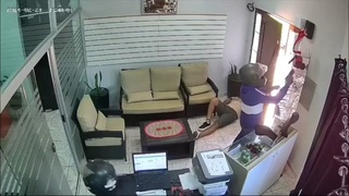 JEWELER FATALLY SHOT DURING ARMED ROBBERY