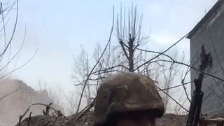 Ukrainian soldiers getting a dirt bath