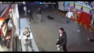 Football Supporters VS Robbery Suspects