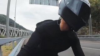 Girl biker Breaks her kneck