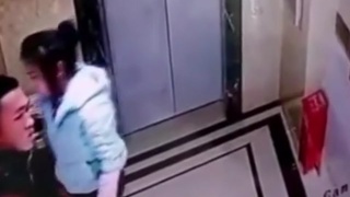 Impatient Chinese man killed in elevator