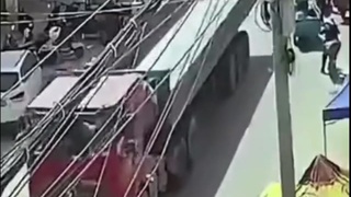Heavy truck crash