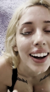 Blondie Facialized