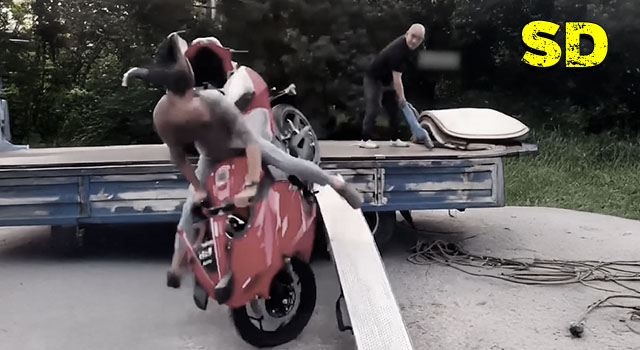 19 PEOPLE DEFINITELY HAVING A SHITTIER DAY THAN YOU