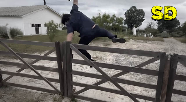 25 PEOPLE DEFINITELY HAVING A SHITTIER DAY THAN YOU
