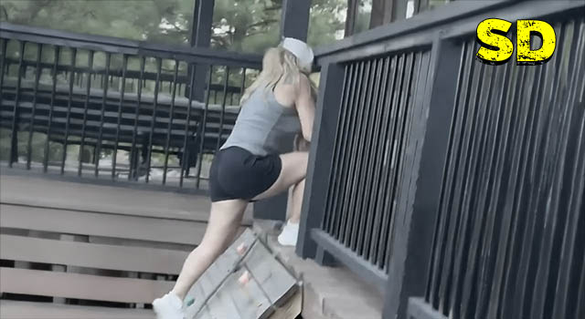 24 PEOPLE DEFINITELY HAVING A SHITTIER DAY THAN YOU