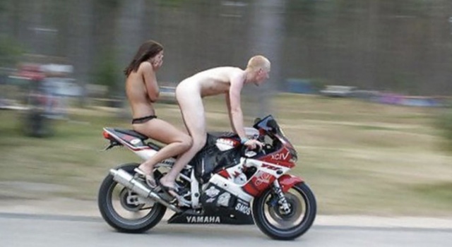 naked bike stroll