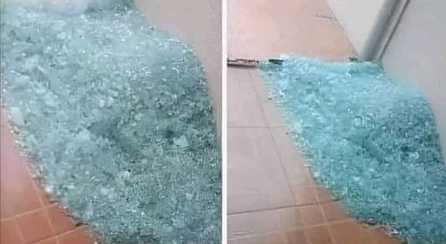 Puzzle Glass Door