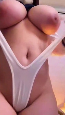 Big Titty Flash