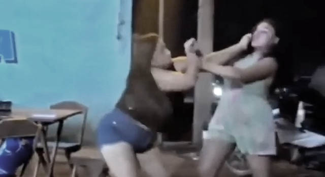 SLUM FIGHTS E204