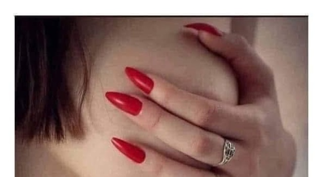Can You See My Nails