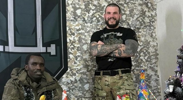 Newly recruited rusian soldiers get presents when surrender