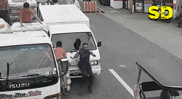 14 PEOPLE DEFINITELY HAVING A SHITTIER DAY THAN YOU