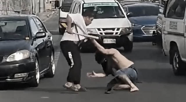 SLUM FIGHTS E212