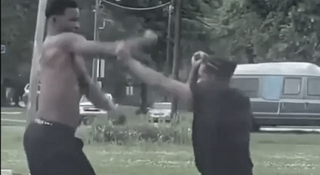 SLUM FIGHTS E223