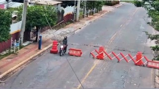 Motorcyclist Ignores Barriers and Dies