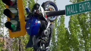 Crazy motorcycle crash...