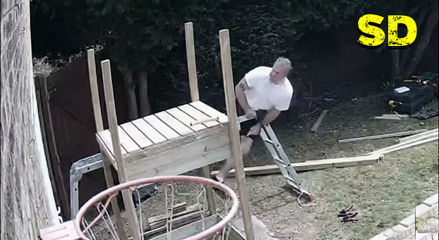 14 PEOPLE DEFINITELY HAVING A SHITTIER DAY THAN YOU