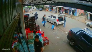 Cops Surprise Armed Robbers