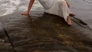 How to make a girl wet