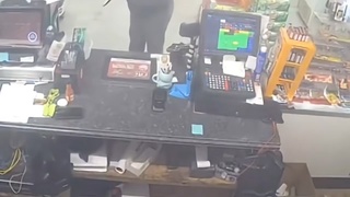 Amateur Tries Armed Robbery