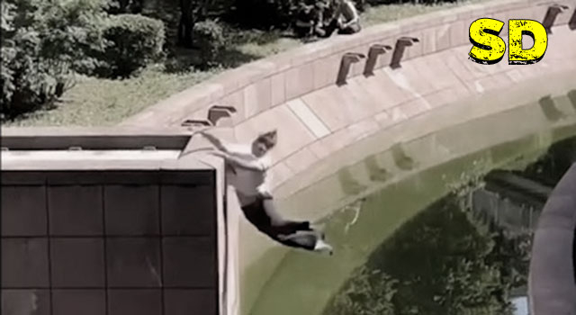 23 PEOPLE DEFINITELY HAVING A SHITTIER DAY THAN YOU