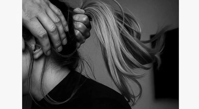 Hair-Tying Boyfriend