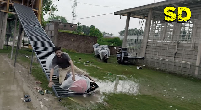 17 PEOPLE DEFINITELY HAVING A SHITTIER DAY THAN YOU